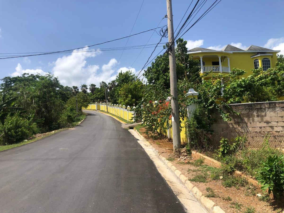 Готель Pura Vida Jamaica Фалмут Екстер'єр фото